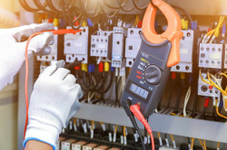 Travaux d'isolation et d'électricité